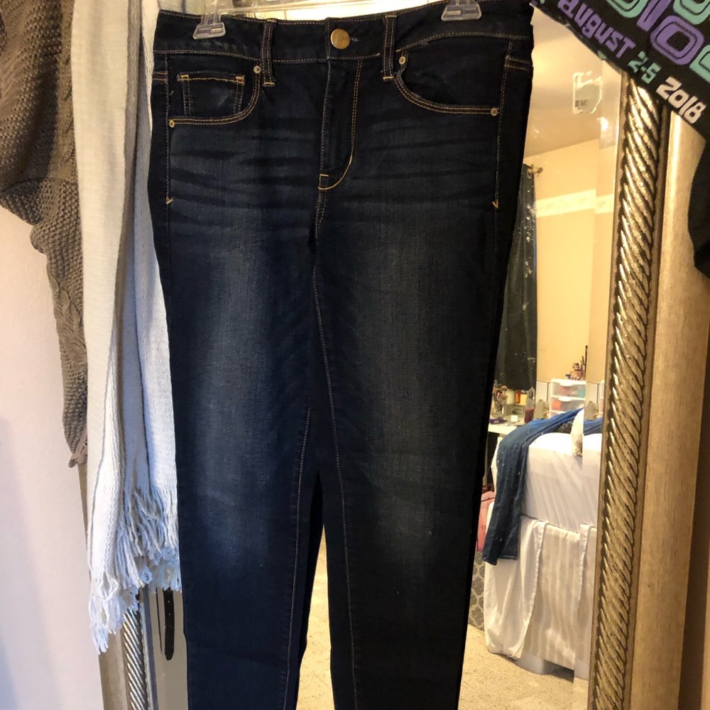 American Eagle dark wash skinny jeans